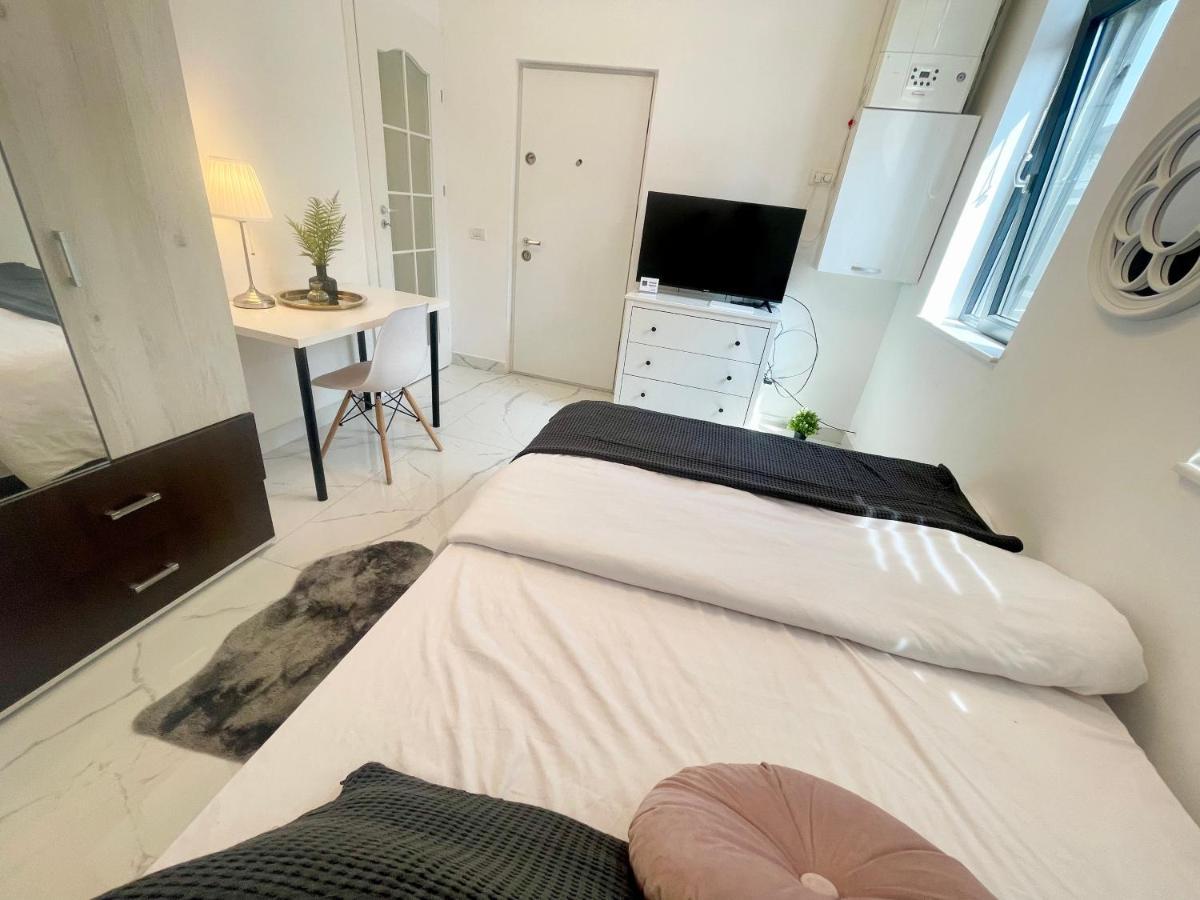 Cozy Central Studio Near Park Bukarest Exterior foto