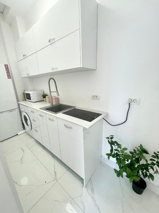 Cozy Central Studio Near Park Bukarest Exterior foto